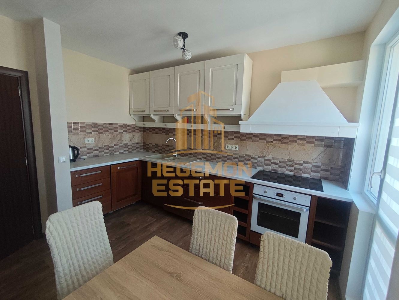 Продава 3-СТАЕН, гр. Варна, Бриз