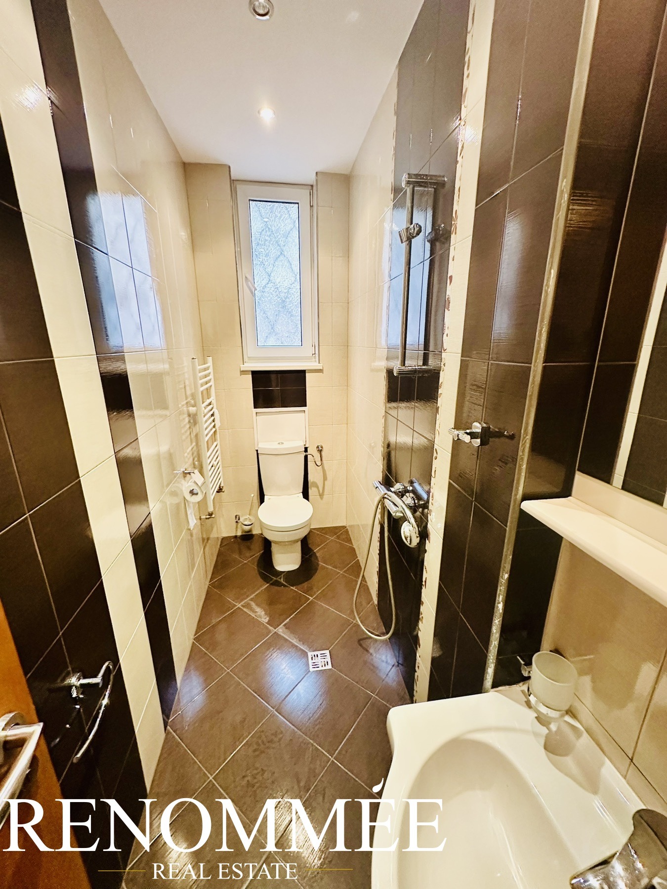 Продава МНОГОСТАЕН, гр. София, Център, снимка 5 - Апартаменти - 54123454