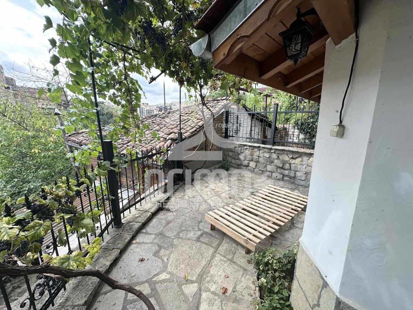 Продава КЪЩА, гр. Велико Търново, Стара част, снимка 15 - Къщи - 55128854