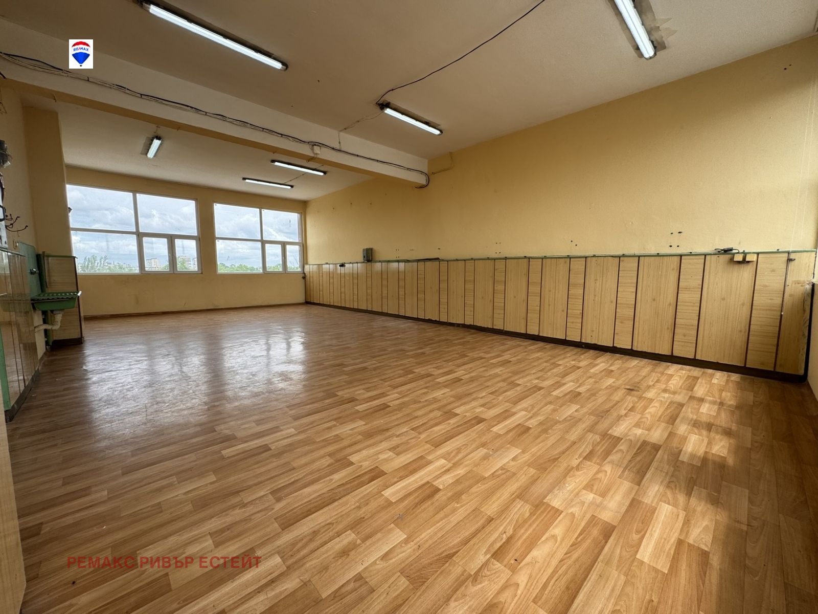 Продава ПРОМ. ПОМЕЩЕНИЕ | Imot.bg — изображение 10