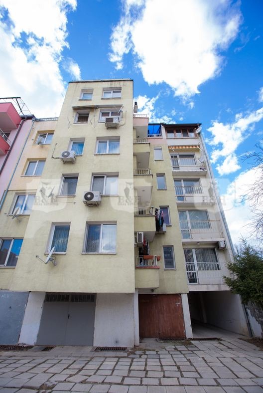 Продава  Ателие, таван град София , Център , 93 кв.м | 51577287