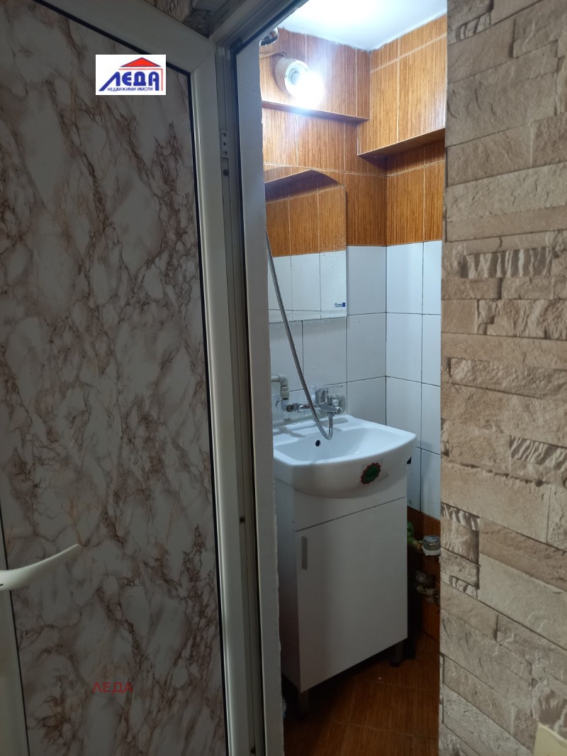 Продава 1-СТАЕН, гр. Плевен, Идеален център, снимка 6 - Апартаменти - 52582717