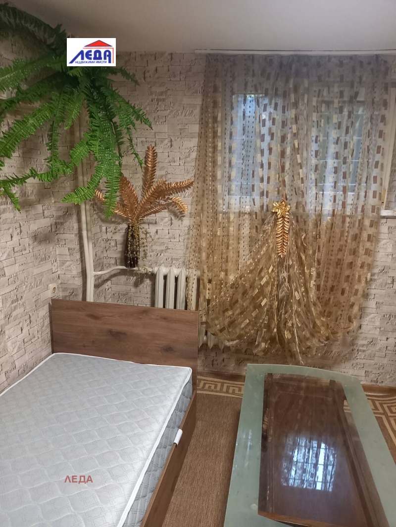 Продава  1-стаен град Плевен , Идеален център , 20 кв.м | 83973884 - изображение [2]