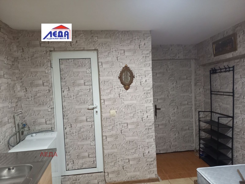 Продава 1-СТАЕН, гр. Плевен, Идеален център, снимка 4 - Апартаменти - 52582717