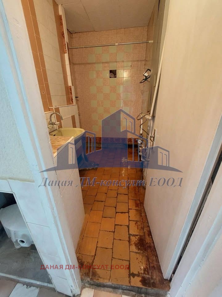 Myytävänä  2 makuuhuonetta Šumen , Bojan Balgaranov 1 , 78 neliömetriä | 63193028 - kuva [5]