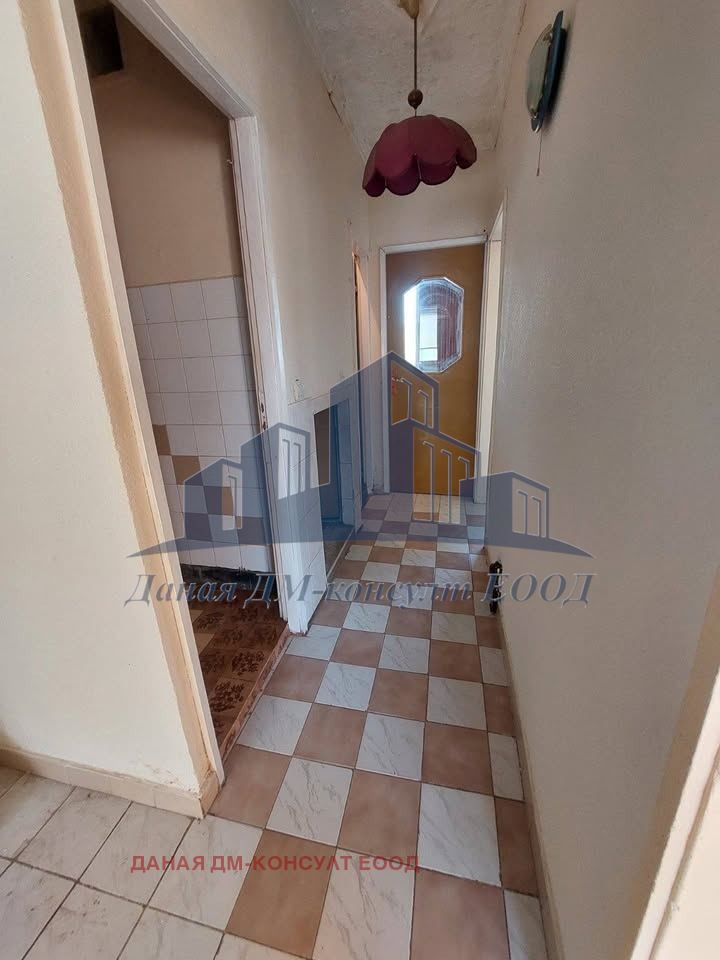 Myytävänä  2 makuuhuonetta Šumen , Bojan Balgaranov 1 , 78 neliömetriä | 63193028 - kuva [9]