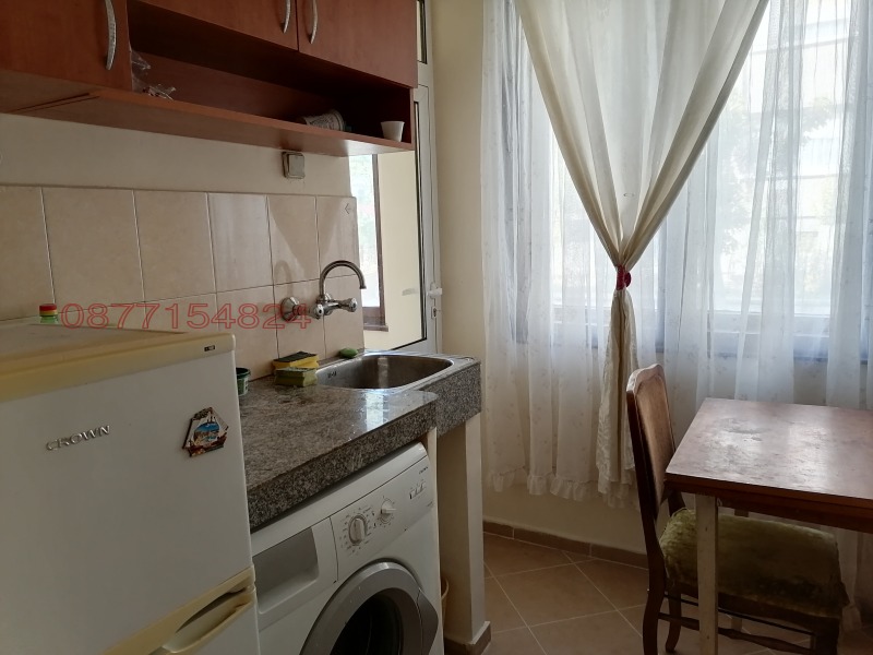 Продава МНОГОСТАЕН, гр. Свищов, област Велико Търново, снимка 4 - Апартаменти - 52778222