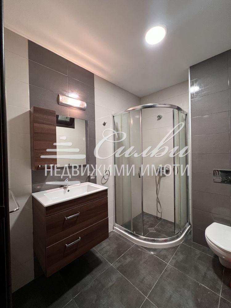 Продава ЕТАЖ ОТ КЪЩА, гр. Шумен, Център, снимка 13 - Етаж от къща - 52602230