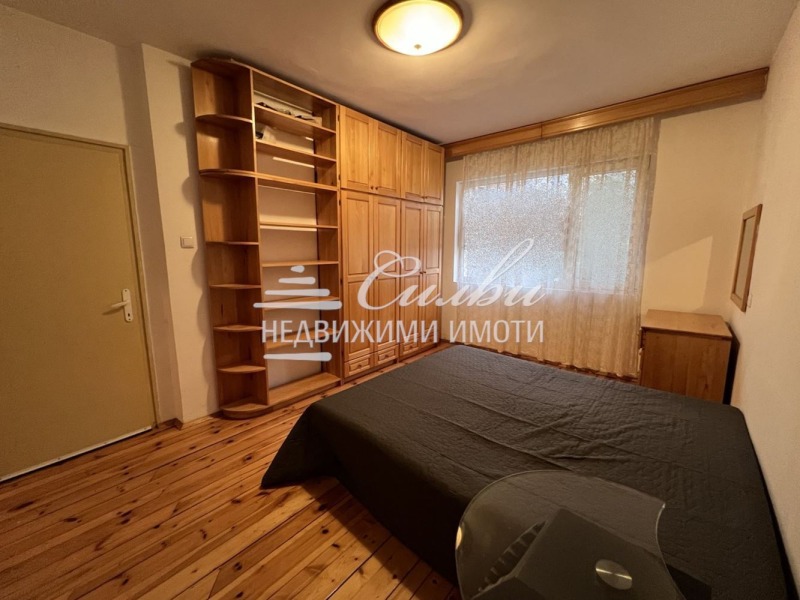 Продава ЕТАЖ ОТ КЪЩА, гр. Шумен, Център, снимка 2 - Етаж от къща - 52602230