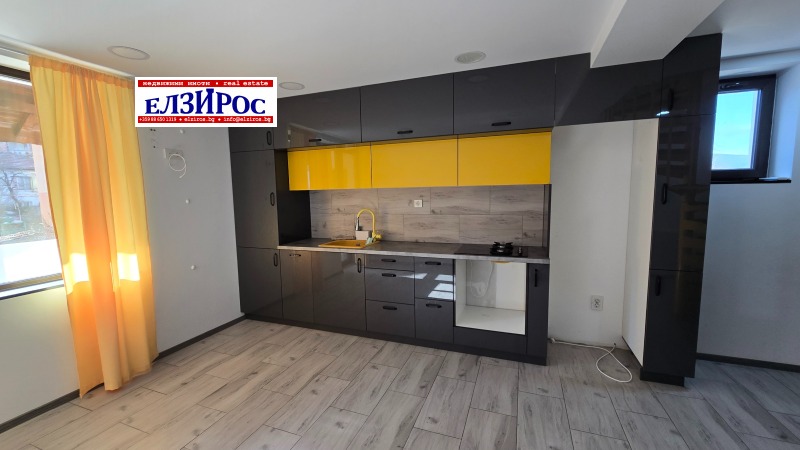 Продава ЕТАЖ ОТ КЪЩА, гр. Кюстендил, Център, снимка 2 - Етаж от къща - 52723612