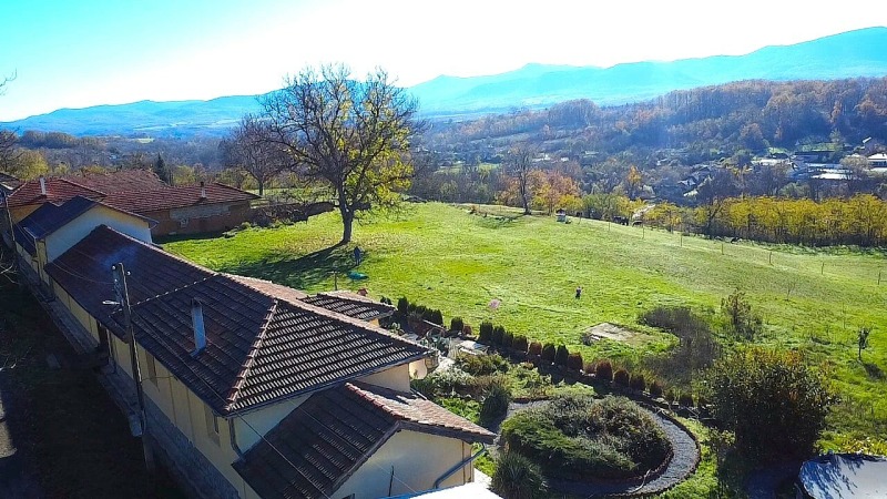 Продава КЪЩА, с. Александрово, област Шумен, снимка 2 - Къщи - 52481047