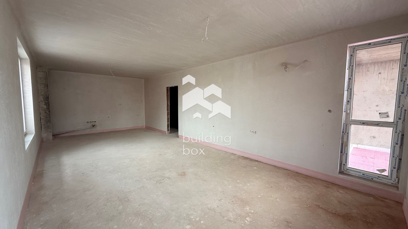 Продава 4-СТАЕН, гр. Пловдив, Остромила, снимка 2 - Апартаменти - 53659144