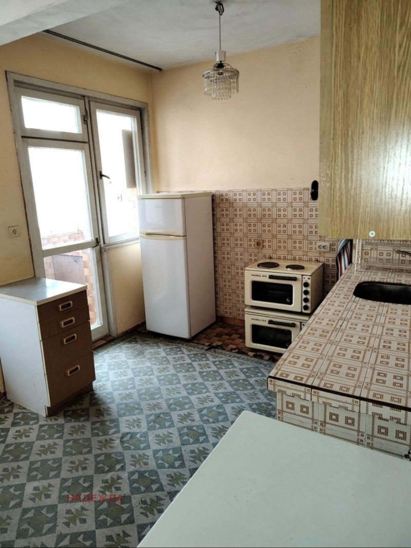 Продава  2-стаен град Плевен , Широк център , 72 кв.м | 75054524 - изображение [4]