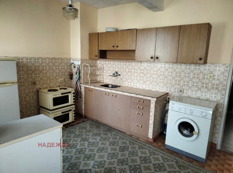 Продава  2-стаен град Плевен , Широк център , 72 кв.м | 75054524 - изображение [3]