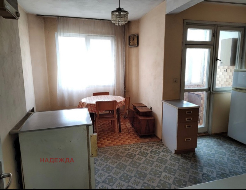 Продава  2-стаен град Плевен , Широк център , 72 кв.м | 75054524 - изображение [2]