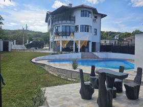 Продава къща област Добрич с. Рогачево - [1] 