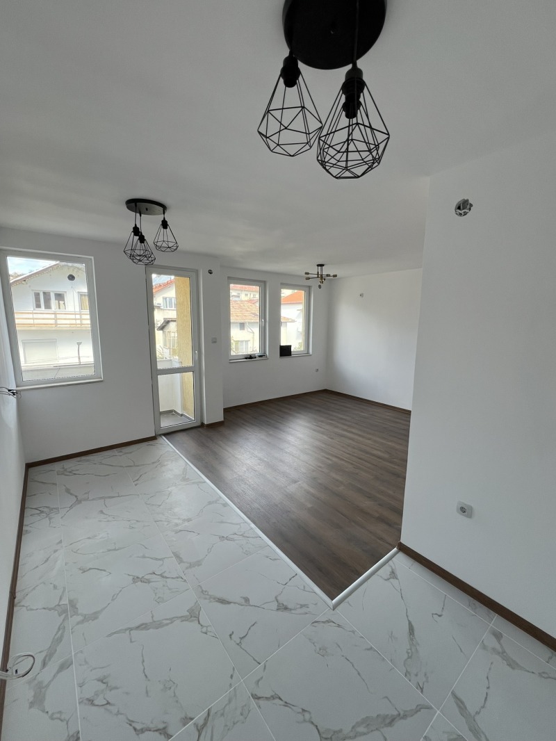 Продава 3-СТАЕН, област Благоевград, гр. Сандански • по договаряне • 25266087 1