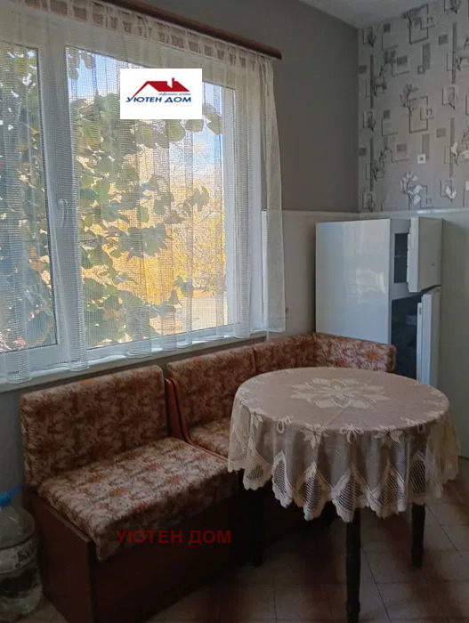 Продава 3-СТАЕН, гр. Шумен, Добруджански