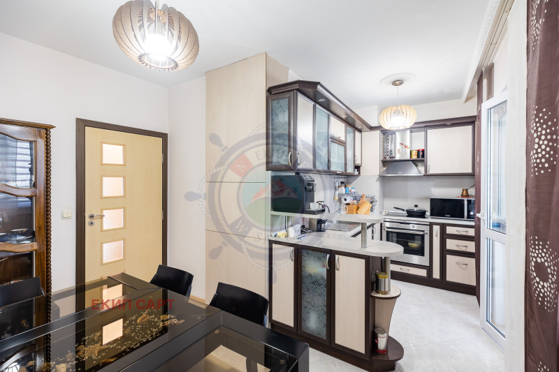 Продава МНОГОСТАЕН, гр. Варна, Левски 1, снимка 12 - Апартаменти - 52620292