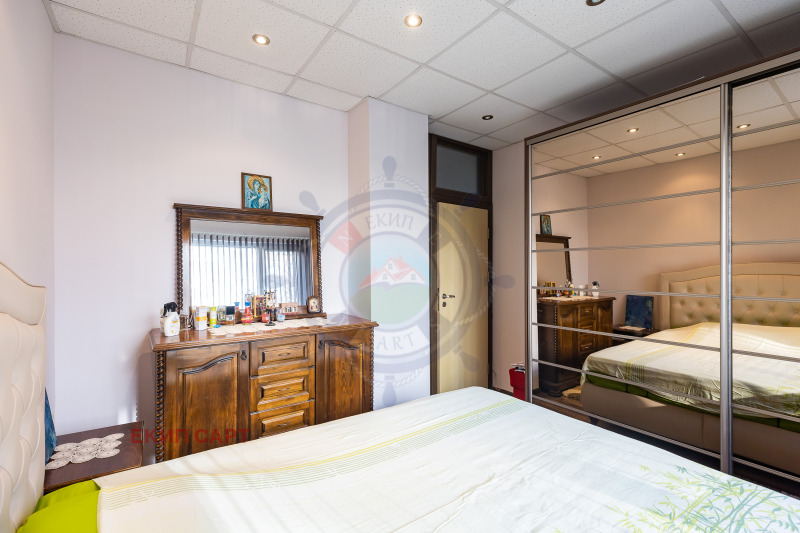 Продава МНОГОСТАЕН, гр. Варна, Левски 1, снимка 11 - Апартаменти - 52620292