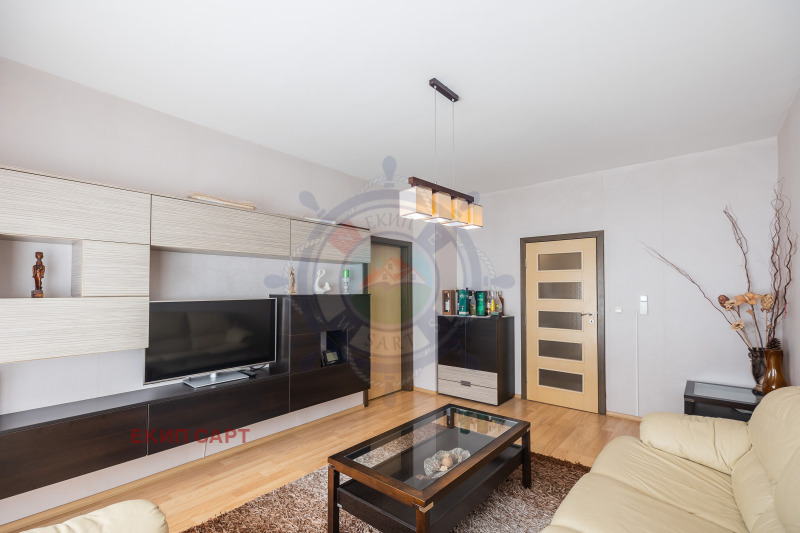 Продава МНОГОСТАЕН, гр. Варна, Левски 1, снимка 3 - Апартаменти - 52620292