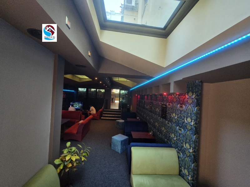 Продаја  Бар; кафић Варна , Центар , 390 м2 | 36144945 - слика [4]