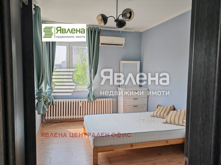 Продава  3-стаен град София , Център , 64 кв.м | 42947015