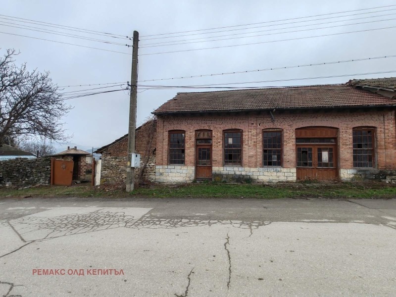 Продава КЪЩА в област Велико Търново, с. Самоводене - 100 кв.м / 48 600 € » 95 053.34 лв., РЕМАКС ОЛД КЕПИТЪЛ