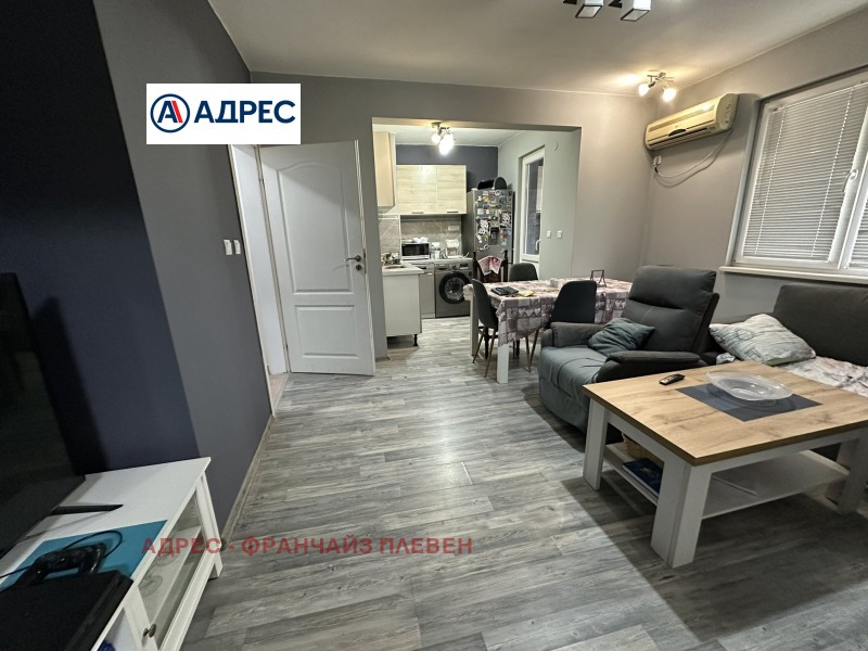 De vânzare  Studio Pleven , Șiroc țentâr , 50 mp | 17644025