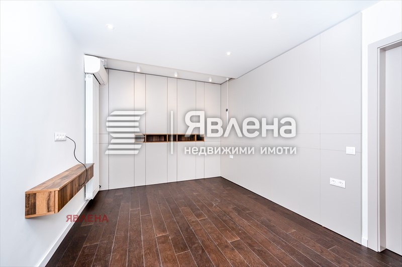 Продава 3-СТАЕН, гр. София, Център, снимка 8 - Aпартаменти - 48592574