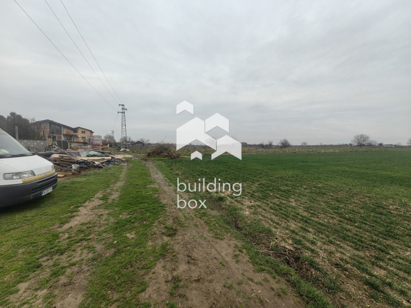 Продава ПАРЦЕЛ в област Пловдив, с. Златитрап - 2000 кв.м / 66 000 € » 129 084.78 лв., БИЛДИНГ БОКС