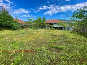 Casa Pchelishte, regione Veliko Tarnovo 1