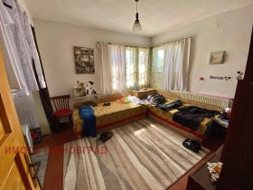 Casa Pchelishte, regione Veliko Tarnovo 12