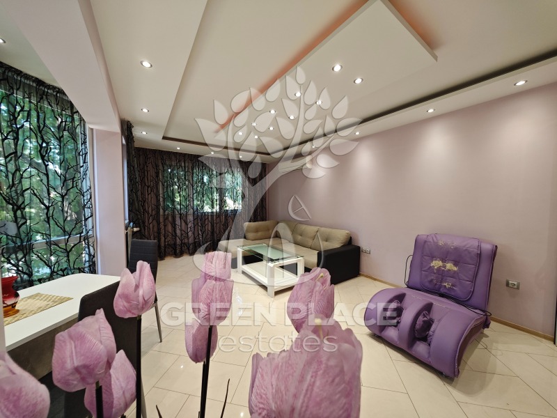 Продава  2-стаен град София , Витоша , 81 кв.м | 23547712