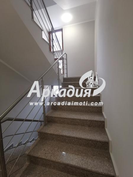 En venta  Estudio Plovdiv , Vastanicheski , 52 metros cuadrados | 27470711 - imagen [3]