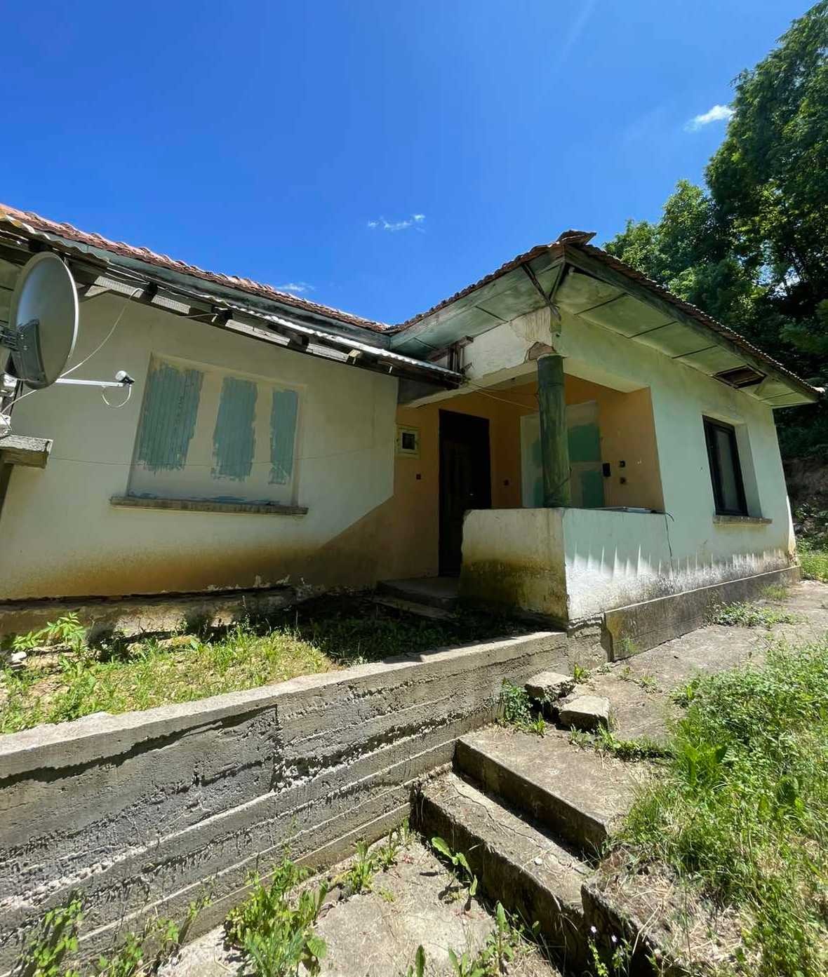 Продава КЪЩА, с. Дебнево, област Ловеч, снимка 2 - Къщи - 50850230