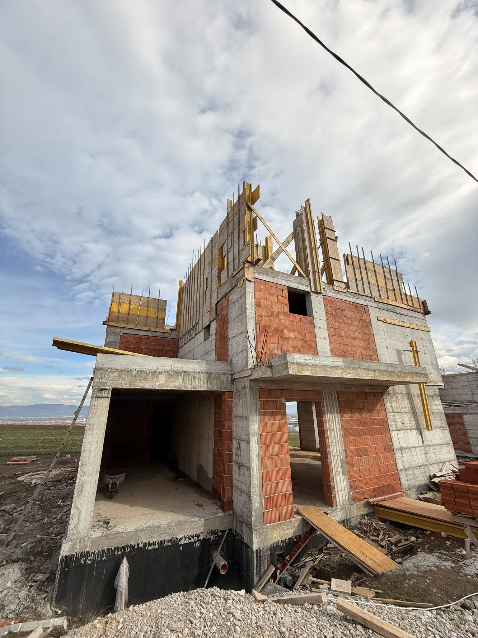 Продава КЪЩА, гр. Божурище, област София област, снимка 2 - Къщи - 52462782