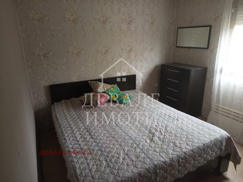 Продава КЪЩА, гр. Русе, Промишлена зона - Запад, снимка 11 - Къщи - 52613506