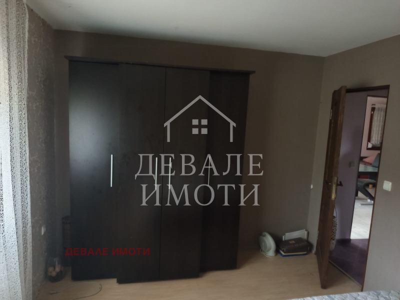 Продава КЪЩА, гр. Русе, Промишлена зона - Запад, снимка 12 - Къщи - 52613506