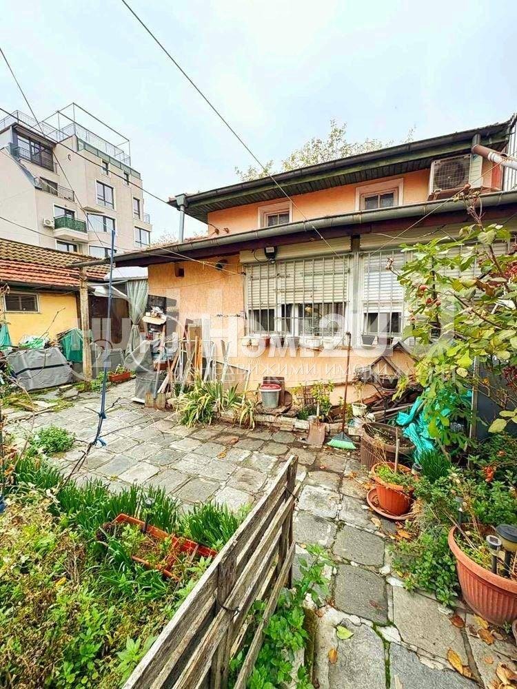 Продава КЪЩА, гр. Пловдив, Център