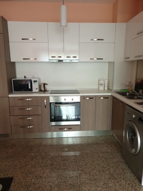 2 quartos Idealen centar, Pleven 1