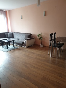 2 quartos Idealen centar, Pleven 13