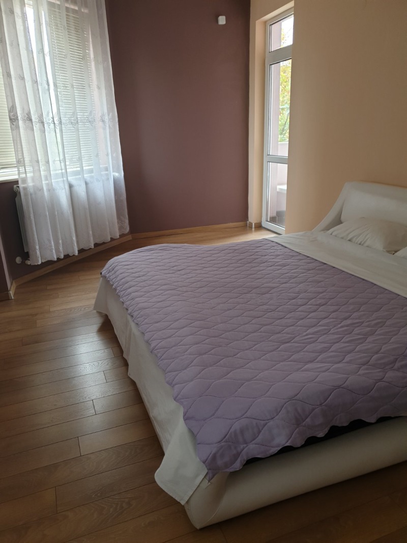 Eladó  2 hálószobás Pleven , Idealen centar , 110 négyzetméter | 10905702 - kép [10]