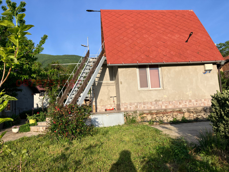 Продава ВИЛА в област Пазарджик, с. Паталеница - 40 кв.м / 115 000 € » 224 920.45 лв.