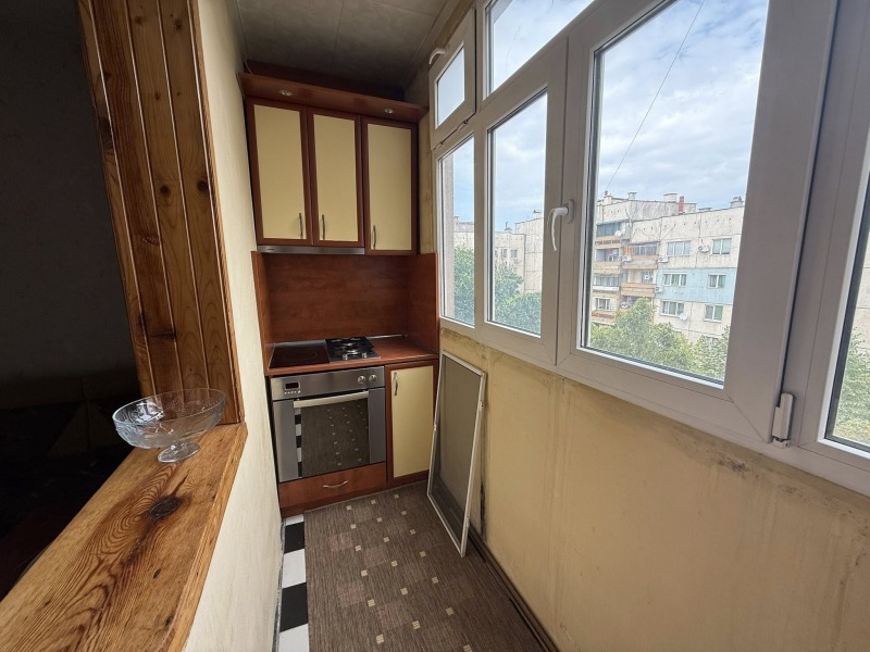 Продава  2-стаен град Благоевград , Орлова чука , 63 кв.м | 59866498 - изображение [12]
