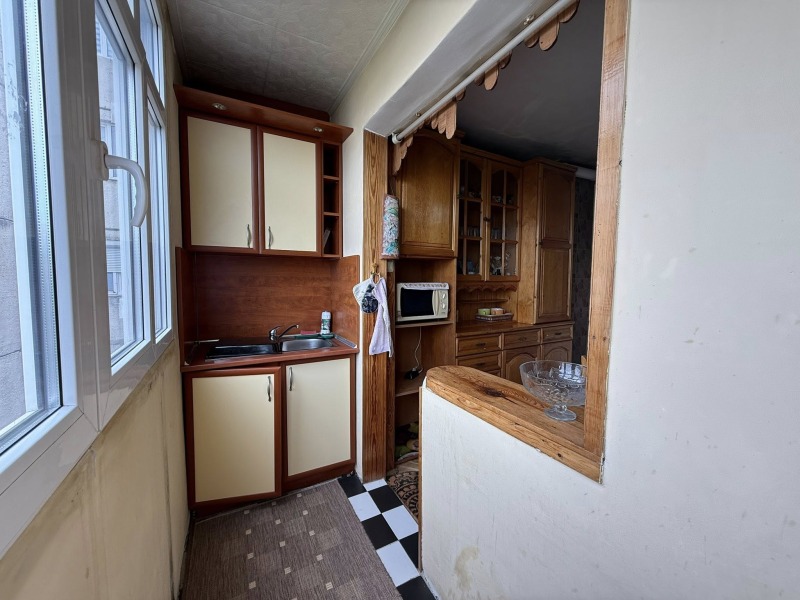 Продава  2-стаен град Благоевград , Орлова чука , 63 кв.м | 59866498 - изображение [11]