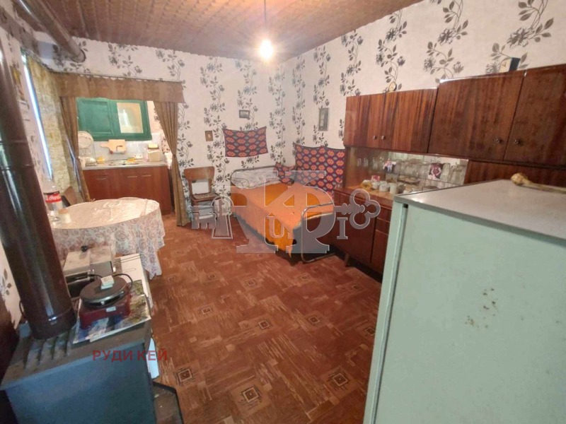 Продава КЪЩА, с. Караманите, област Варна, снимка 4 - Къщи - 46493563