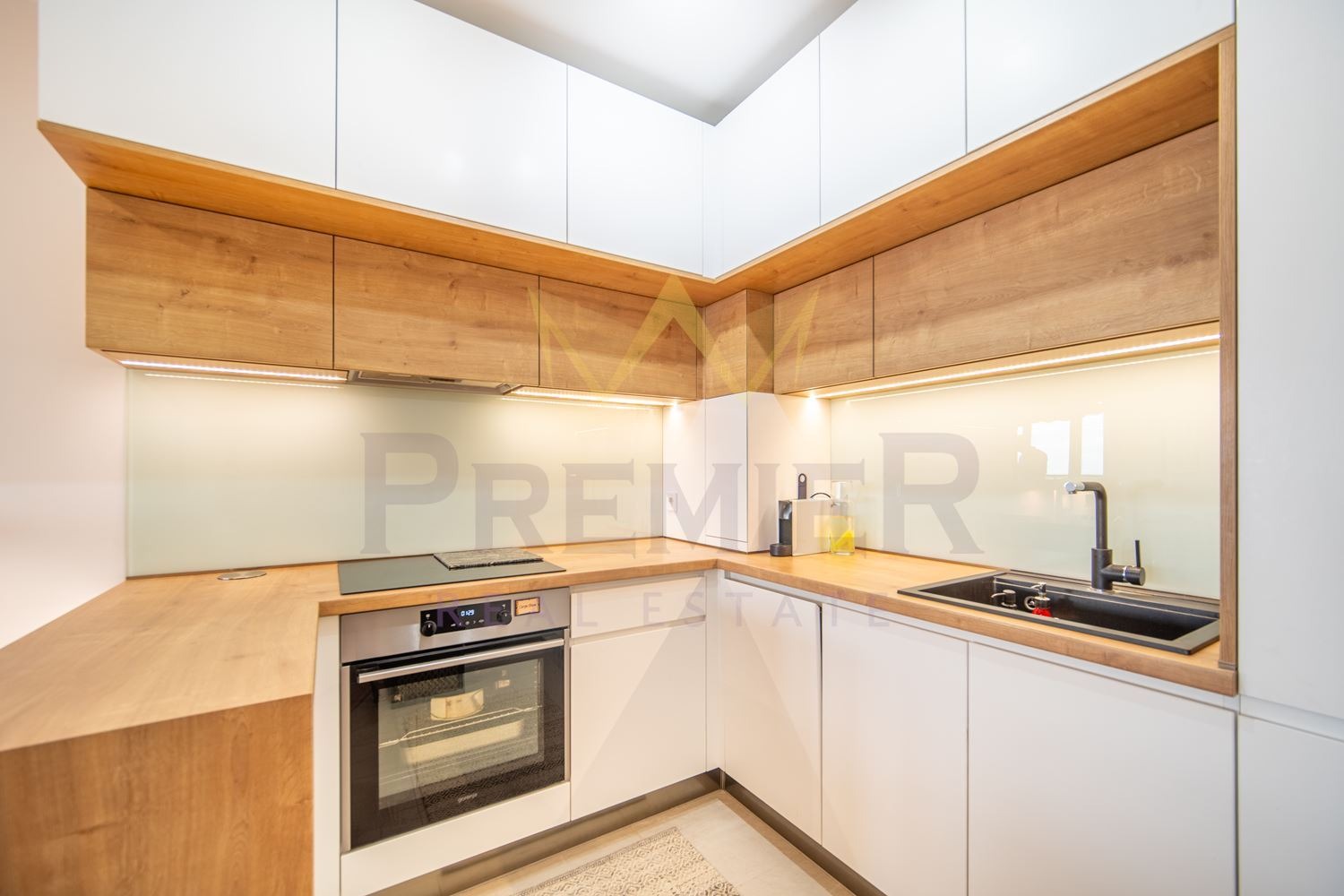 Продава 3-СТАЕН, гр. Варна, м-т Долна Трака, снимка 2 - Апартаменти - 54021997