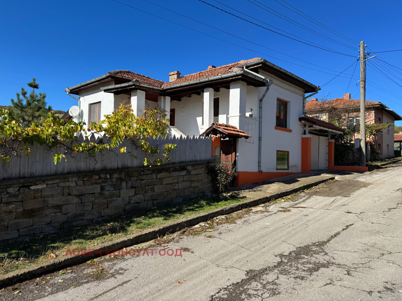 Продава КЪЩА в област Ловеч, с. Хлевене - 150 кв.м / 118 000 € » 230 787.94 лв., ЛОВЕЧ КОНСУЛТ ООД