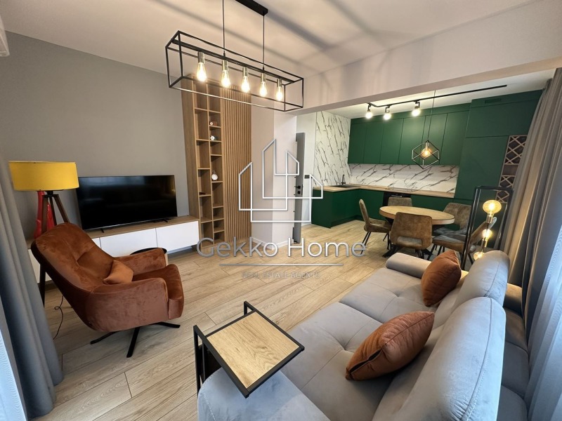 Продава  3-стаен град Варна , Център , 130 кв.м | 38868698
